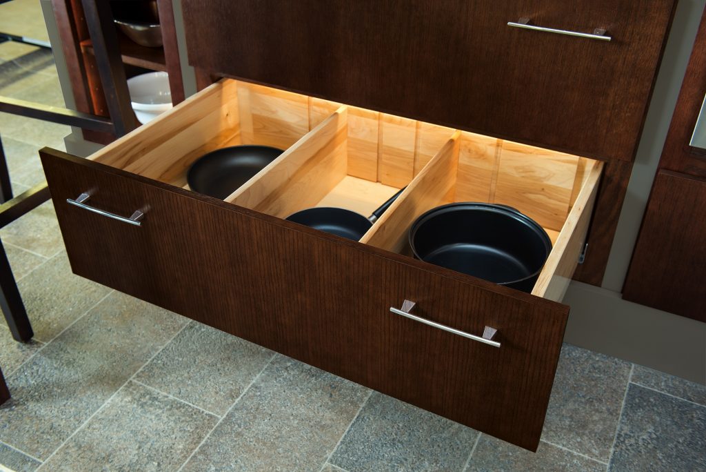 deep-cabinet-drawers